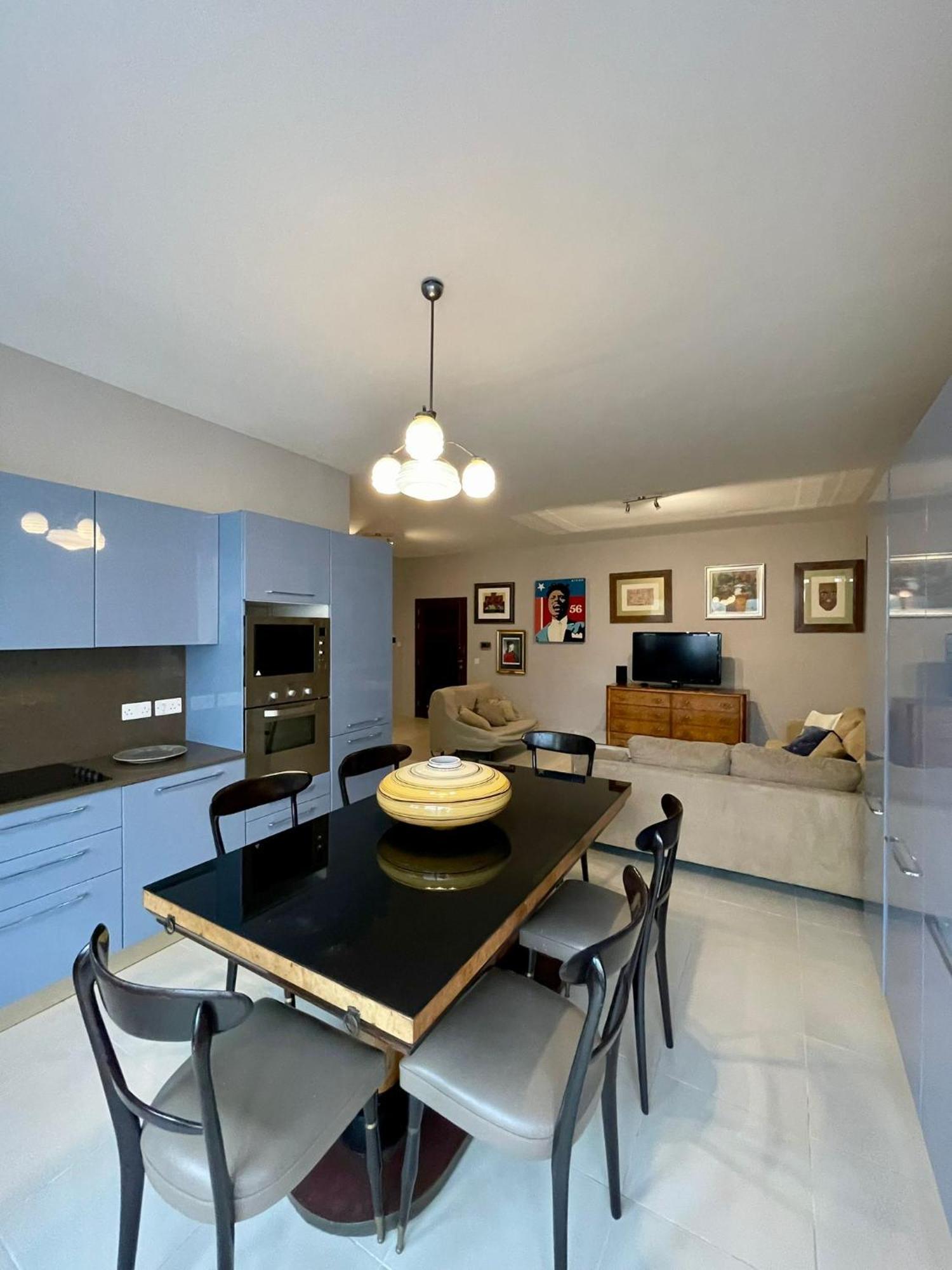 Aron Seaviews Apartment Слима Екстериор снимка