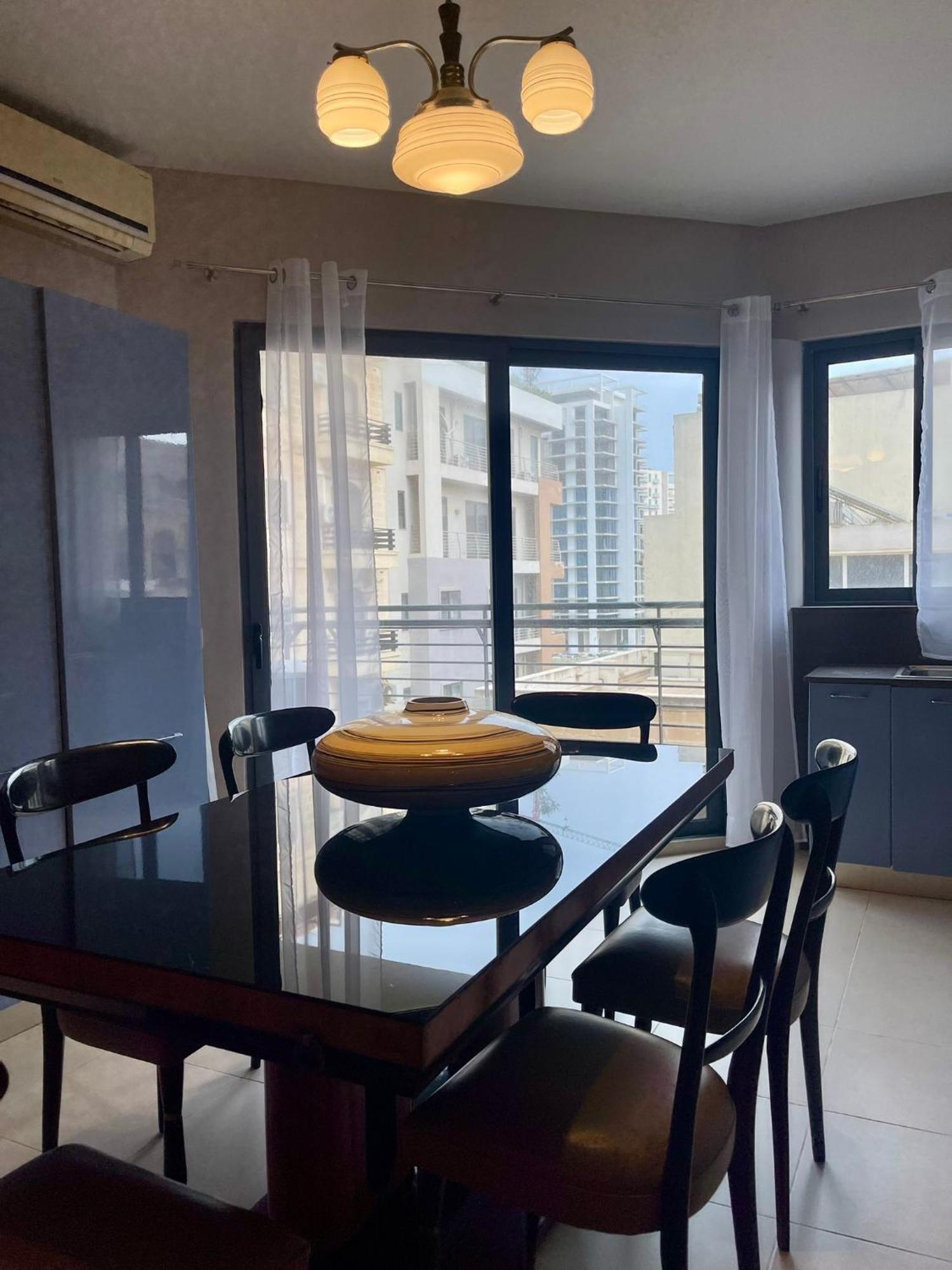 Aron Seaviews Apartment Слима Екстериор снимка